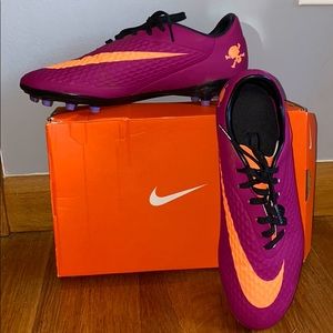 Nike Women’s Hypervenom Soccer cleats